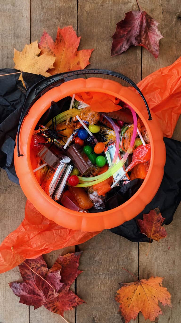 The Classic Trick-or-Treat Basket