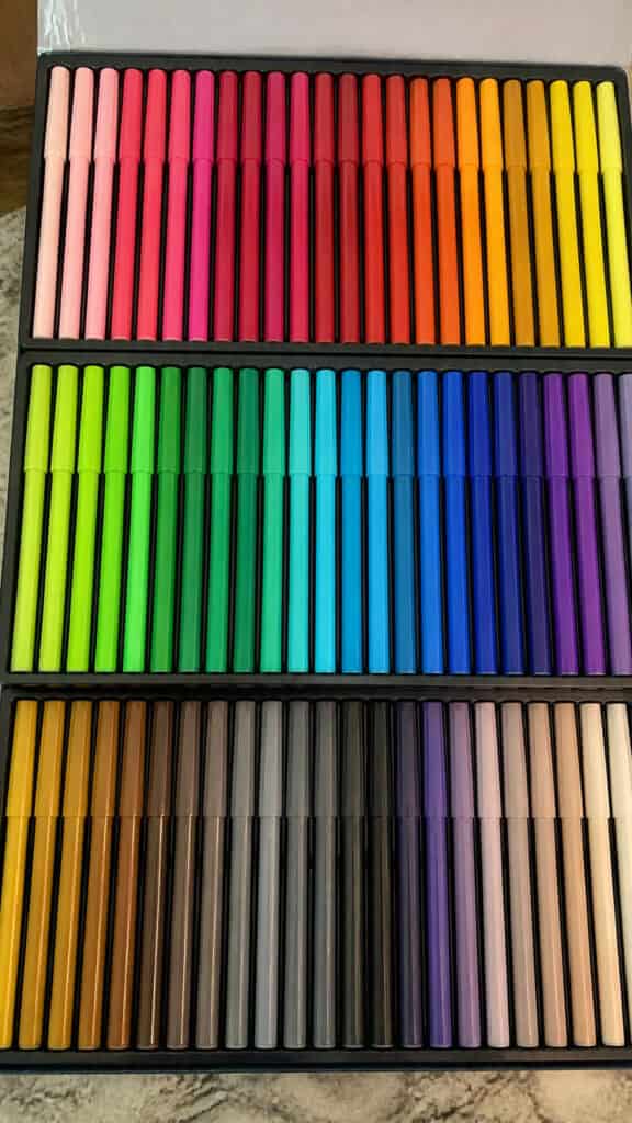 Art Supply Sets and Craft Kits