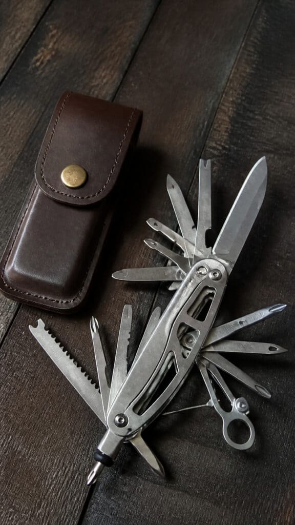 A Versatile Multi-Tool or Gadget Set
